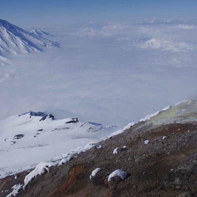 Ascension de volcans actifs en ski de randonnée au Kamtchatka